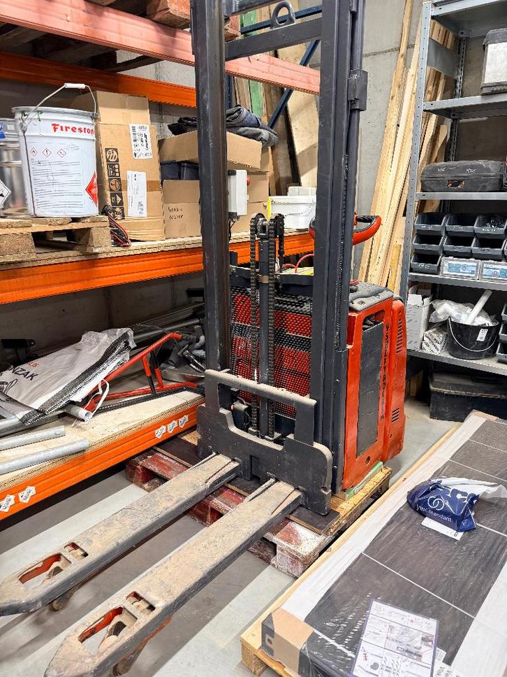 Stapelaar linde, Zakelijke goederen, Machines en Bouw | Heftrucks en Intern transport, Stapelaar, Elektrisch, 1000 tot 2000 kg