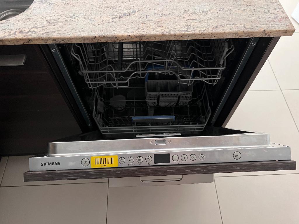 Siemens Vaatwasser-Inbouw, Ophalen, Inbouw