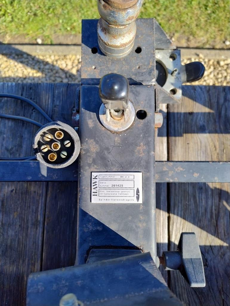 Spinder trekhaak, Ophalen