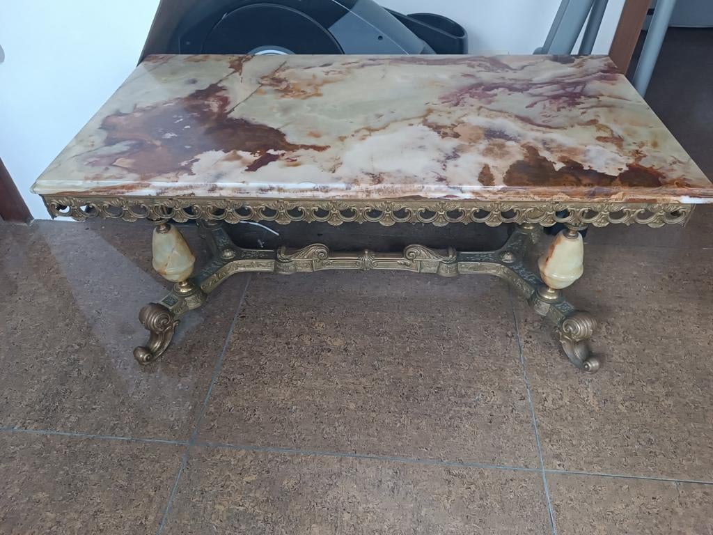 Table basse à tête de mort de collection, Antiquités & Art