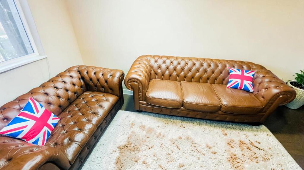 SuperbeS Canapé 5 Places CHESTERFIELD LONDON, Maison & Meubles, Enlèvement, Utilisé, Cuir