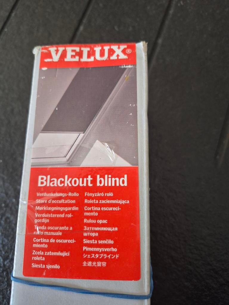 Velux verduistering, Ophalen, Grijs