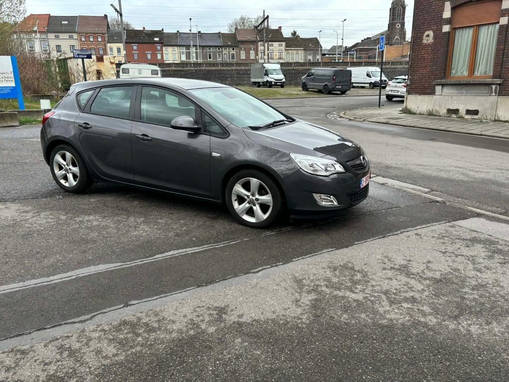 OPEL ASTRA 1.3 TDCI AN 2011 AIRCO, Autos, Opel, Particulier, Astra, ABS, Airbags, Ordinateur de bord, Verrouillage central, Air conditionné automatique