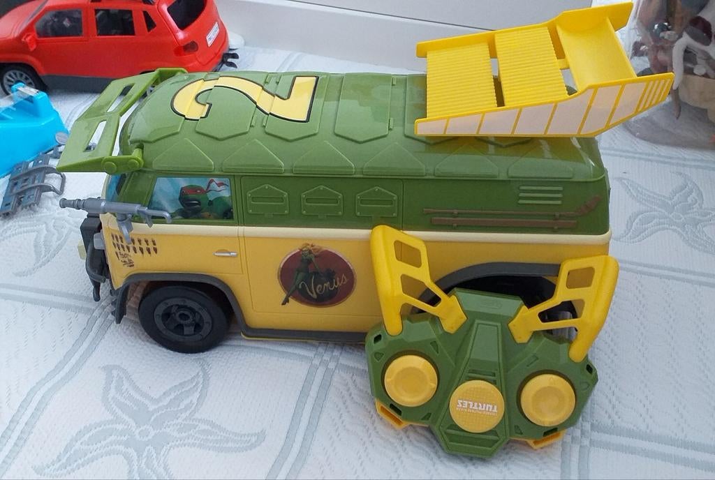 Thomas de trein  +ninja turtles busje, Enfants & Bébés, Jouets | Thomas le petit Train, Enlèvement, Comme neuf
