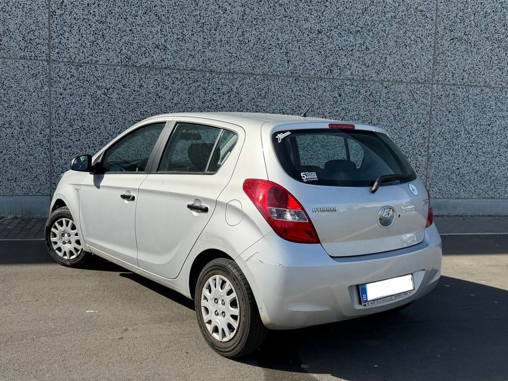 Hyundai i20 1.2i 60.000km Klaar voor registratie, Auto's, 5 deurs, Particulier, Euro 4, I20