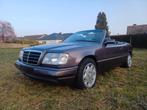 Mercedes e220 sportline cabrio oldtimer topstaat, Entreprise, Essence, Classe E, Verrouillage central