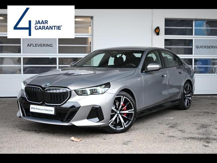 BMW Serie 5 520 M SPORT - HARMAN KARDON - AUTOMAAT, Autos, BMW, Série 5, Phares directionnels, Airbags, Air conditionné, Alarme