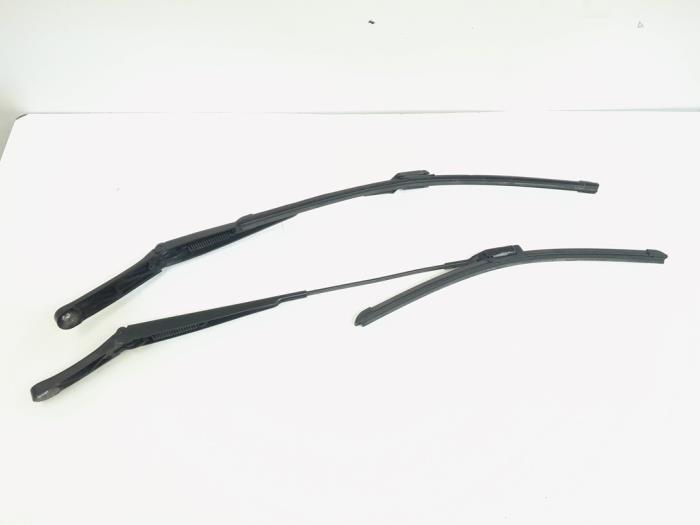 Kit de bras d'essuie-glace d'un Volkswagen Passat, Autos : Pièces & Accessoires, Vitres & Accessoires, Volkswagen, Utilisé, 3 mois de garantie