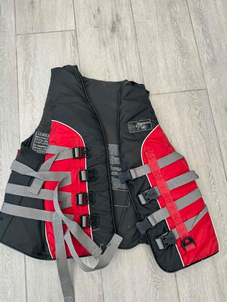 America's Cup zwemvest XL, Watersport en Boten, Watersportkleding, Gebruikt, Reddingsvest of Zwemvest, Dame of Heer, Ophalen