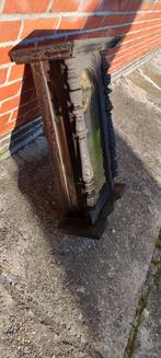 Horloge suspendue ancienne, Enlèvement