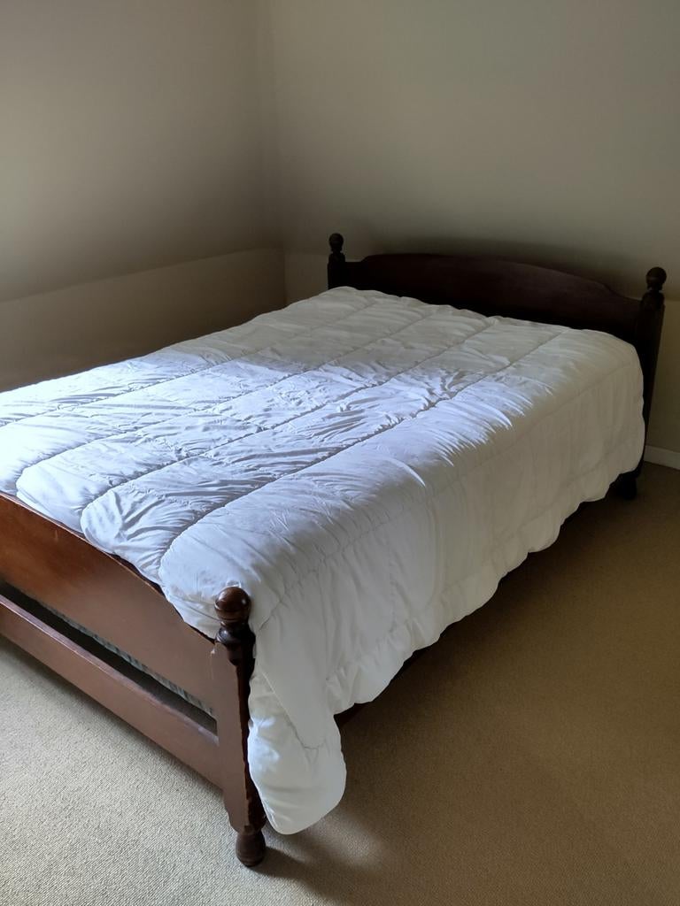 Cadre de lit avec sommier et matelas, Huis en Inrichting, Slaapkamer | Bedden, Ophalen