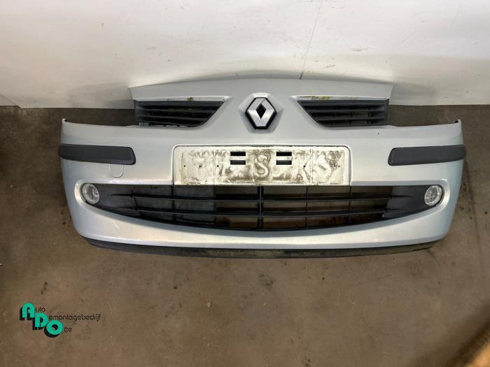 Voorbumper van een Renault Modus (Modus 04-) (MV632), Auto-onderdelen, Carrosserie, Bumper, Renault, Gebruikt, 3 maanden garantie