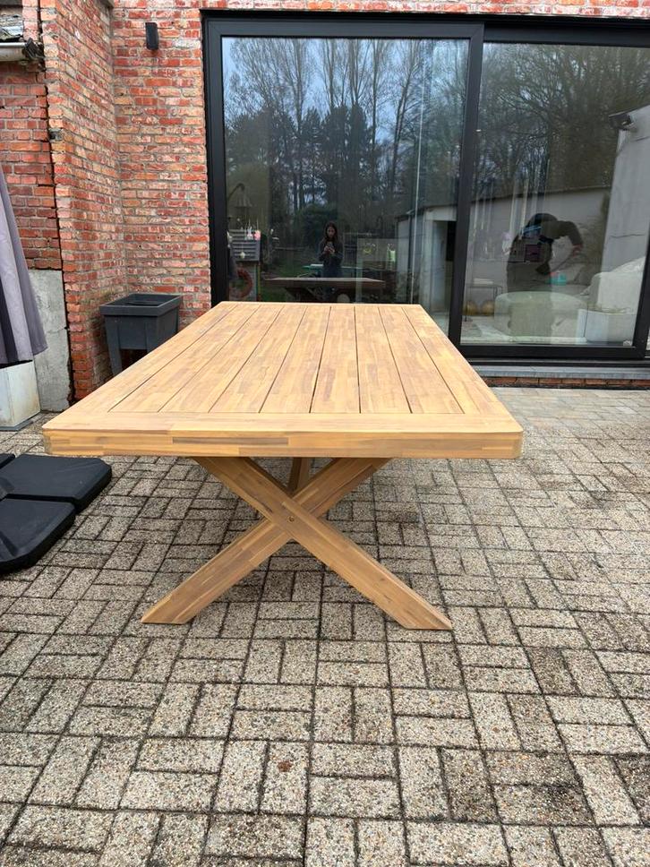 Tuintafel nieuw!, Tuin en Terras, Tuintafels, Zo goed als nieuw, Hout, Ophalen