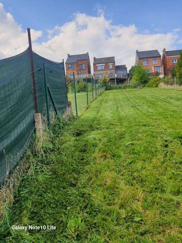 Table et chaises, grillage, piquets, barrière et barbecue, Tuin en Terras, Tuinhekken en Hekwerk
