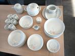 Service à café/salle à manger 68 pièces/12 personnes, Enlèvement, Comme neuf, Porcelaine, Assiettes(s)