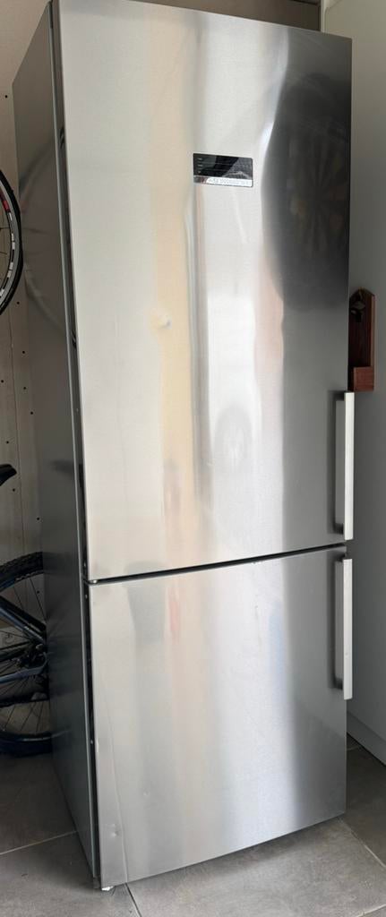 Koelkast met diepvries bosh, Elektronische apparatuur, Koelkasten en IJskasten, Gebruikt, Met aparte vriezer, 200 liter of meer