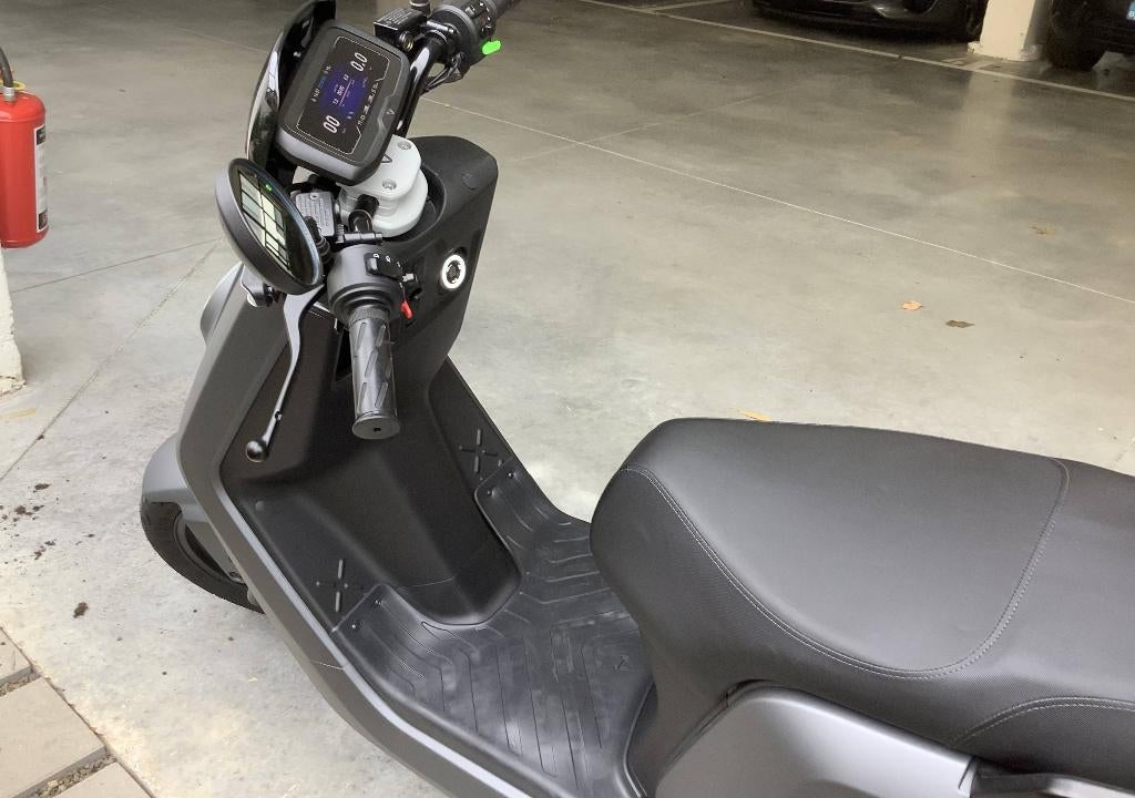 NIU NQI GTs standaard range mat grijs, Ophalen, Nio, 125 cc, Zo goed als nieuw