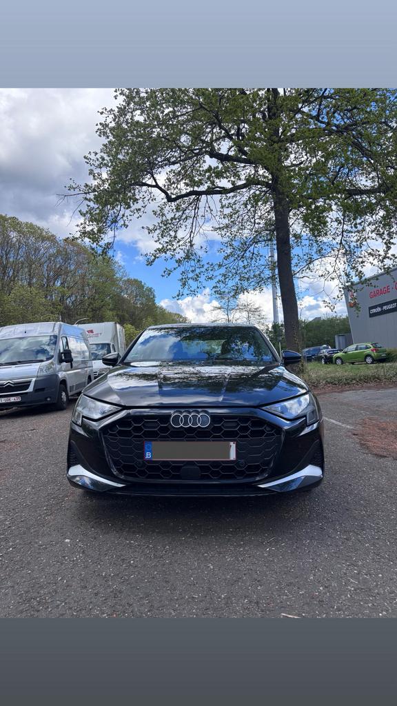 Audi A3 Limousine 2025, Auto's, Automaat, Stof, Euro 6, Zwart