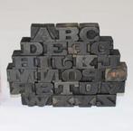 alfabet in oude houten drukletters, Ophalen of Verzenden