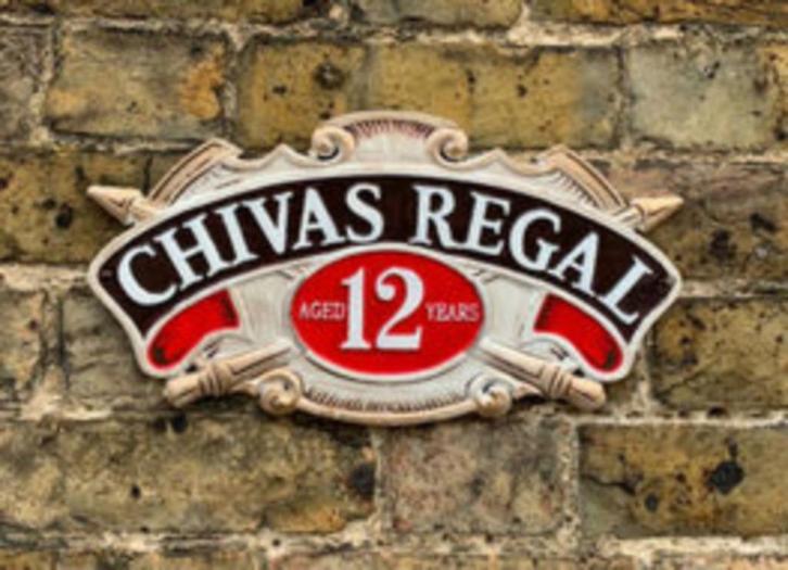 Chivas regal gietijzer reclame bord whisky cafe bar decorati, Verzamelen, Merken en Reclamevoorwerpen, Gebruikt, Reclamebord, Ophalen of Verzenden
