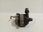 WATERPOMP Mercedes-Benz C (W205) (A0008002686), Gebruikt, Mercedes-Benz