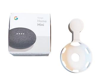 Google home mini zwart + witte stopcontacthouder. beschikbaar voor biedingen