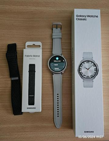 Galaxy Watch 6 Classic 47 mm LTE + oplader + stoffen band