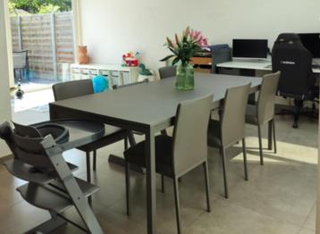 Keukentafel + 6 stoelen  disponible aux enchères