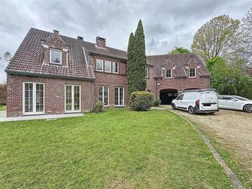 Maison à louer à Rhode-Saint-Genèse, 8 chambres, Immo, 520 m², Maison individuelle, 8 pièces