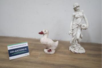 2 Decoratieve Tuinbeelden beschikbaar voor biedingen