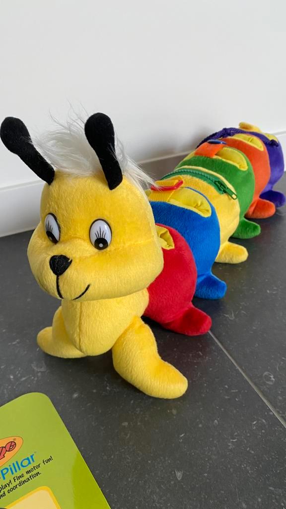 Educatieve rups 55cm *Rupsje Sluit*, Kinderen en Baby's, Speelgoed | Knuffels en Pluche, Nieuw, Ophalen of Verzenden