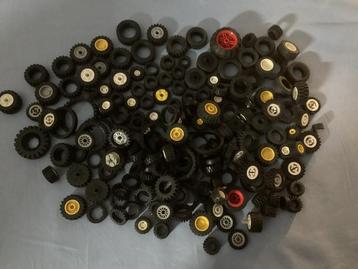 Lego lot banden beschikbaar voor biedingen