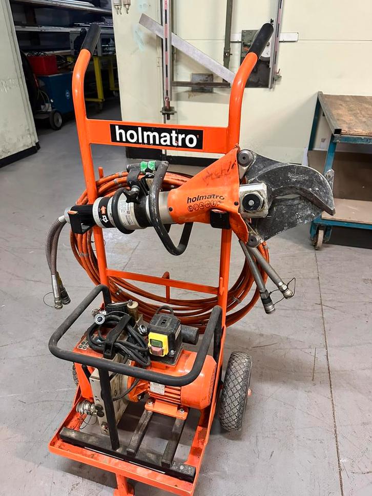 Cisaille hydraulique, Doe-het-zelf en Bouw, Gereedschap | Overige machines, Zo goed als nieuw, Ophalen