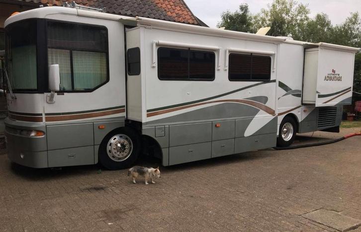 Camping-car américain de luxe Winnebago Ultimate Adventure 3, Caravanes & Camping, Caravanes, Particulier, Airco, Réfrigérateur