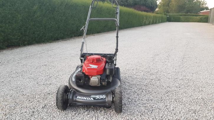 grasmaaier Honda HRH rol , effect zoals GOLF of voetbalplein, Tuin en Terras, Grasmaaiers, Zo goed als nieuw, Opvangzak, Opvangbak