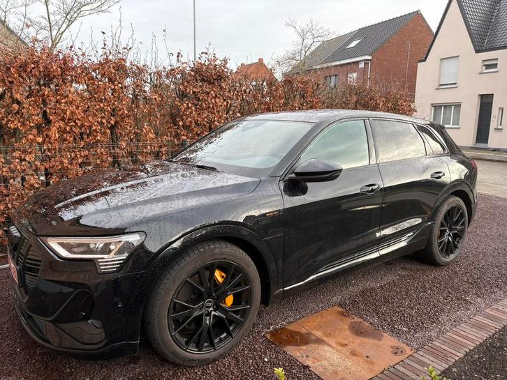 Laagste prijs!! Audi etron black edition 50 met open dak!, Auto's, Audi, Particulier, Q8 e-tron, 360° camera, 4x4, ABS, Achteruitrijcamera