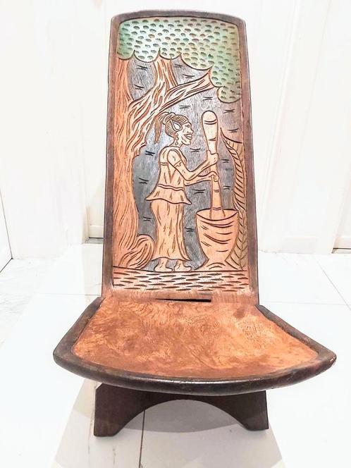 Unieke Afrikaanse Houten Stoel – Prachtig Handgemaakt, Antiek en Kunst, Antiek | Meubels | Stoelen en Sofa's, Ophalen of Verzenden