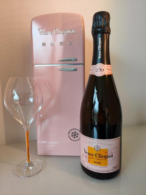 Veuve Clicquot par SMEG, Champagne Brut Rosé 75cl, (250 ans), Collections, Vins, Neuf, Champagne, France, Pleine, Enlèvement ou Envoi