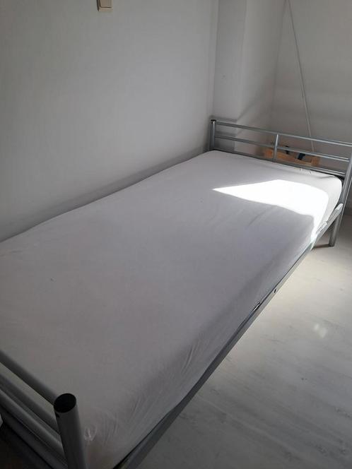 TOP OKKAZIE! 2 bedden + 2 dikke matrassen, Huis en Inrichting, Slaapkamer | Bedden, Zo goed als nieuw, Metaal, Ophalen