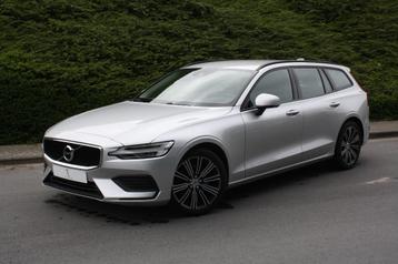 Volvo V60 2.0 B4 Momentum Core Geartronic avec inscription 1, Autos, Argent ou Gris, Euro 6, Entreprise, 5 portes