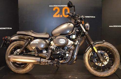 HYOSUNG BOBBER 300, Motoren, Motoren | Hyosung, Bedrijf, Chopper, 12 t/m 35 kW, 2 cilinders, Ophalen of Verzenden