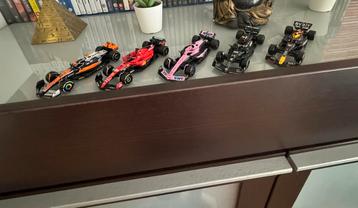 5 formule 1 burago 1/43 sans boîte les 5 f1 édition 2023 +1 beschikbaar voor biedingen