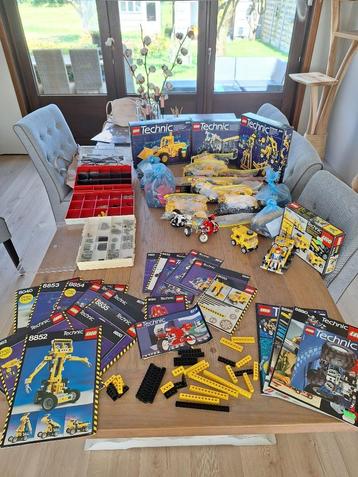 Lego technic sets! disponible aux enchères