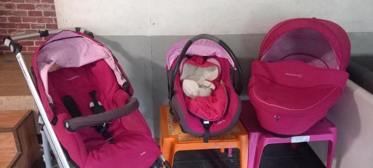 poussette complette rose POUR FILLE 100 EUROS, Enfants & Bébés, Enfants & Bébés Autre, Utilisé, Enlèvement