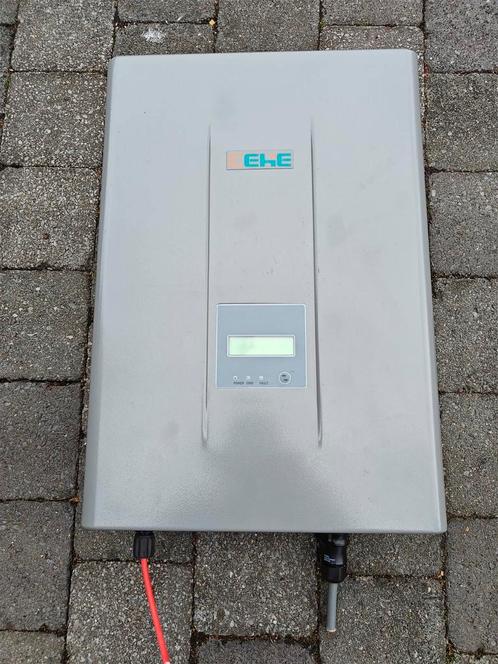 Omvormer zonnepanelen, Doe-het-zelf en Bouw, Zonnepanelen en Toebehoren, Gebruikt, Ophalen of Verzenden
