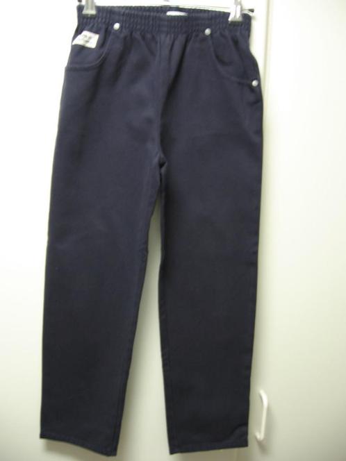 Donkerblauw winterbroek met elastiek voor boys, 128, Kinderen en Baby's, Kinderkleding | Maat 128, Zo goed als nieuw, Ophalen of Verzenden