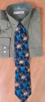 Nieuw groen overhemd L met das Angelo Litrico, Kleding | Heren, Overhemden, Angelo Litrico, Nieuw, Ophalen of Verzenden, Halswijdte 41/42 (L)