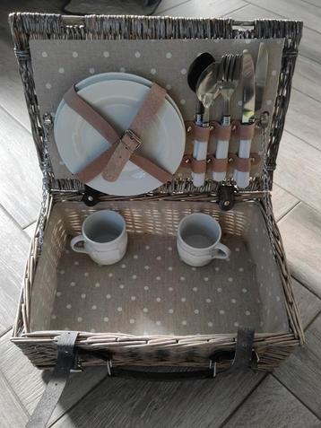 Picknickmand nieuw  beschikbaar voor biedingen