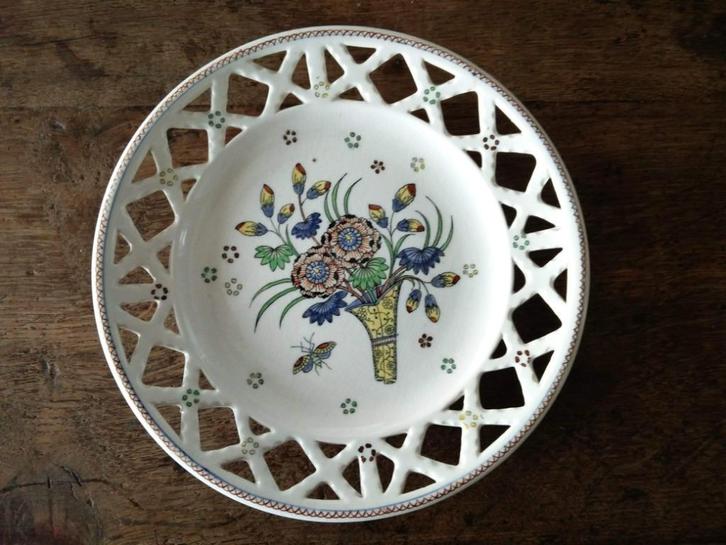 boch frères assiette ajouré fin 19ième, Antiek en Kunst, Antiek | Keramiek en Aardewerk, Ophalen of Verzenden