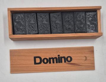 Zwart-witte Domino-doos beschikbaar voor biedingen
